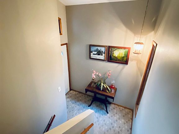 3rd image of 1019 Forsythe St