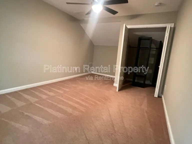 2706 White Oak Dr — Photo 14