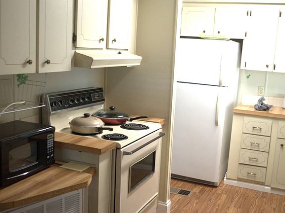 5th image of 10858 1st Ln N