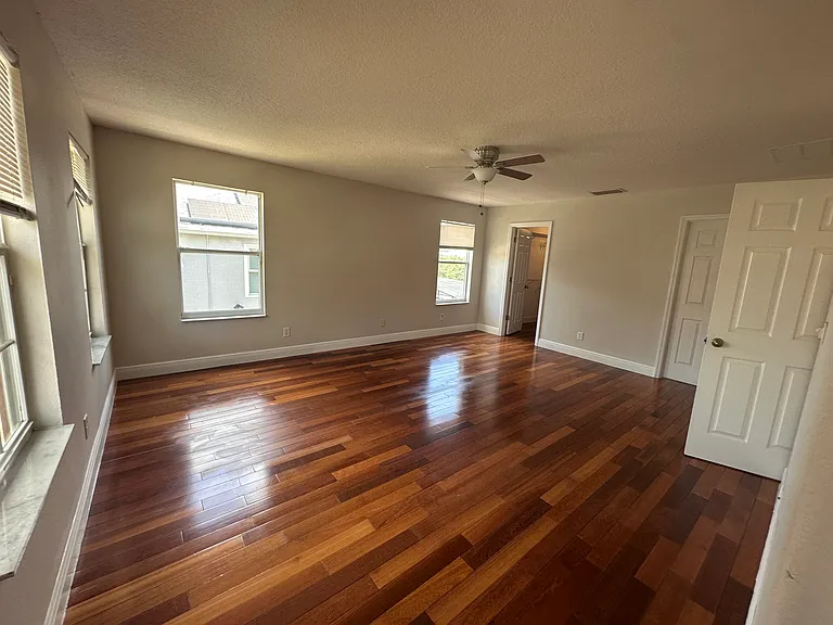 219 Hunt St — Photo 5