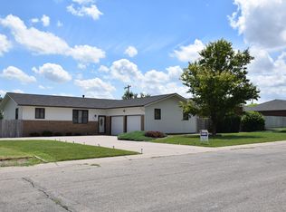 304 W 2nd St Ter, Ellis, KS 67637