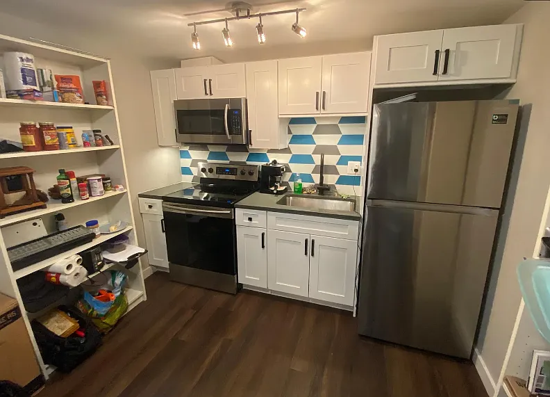 Studio, 375 sqft, $995 — Photo 2