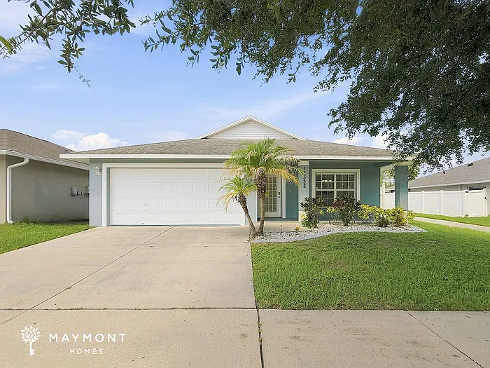 15532 Florida Breeze Loop — Photo 1