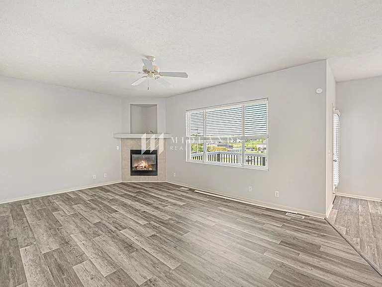 6738 S 188th Ave — Photo 3