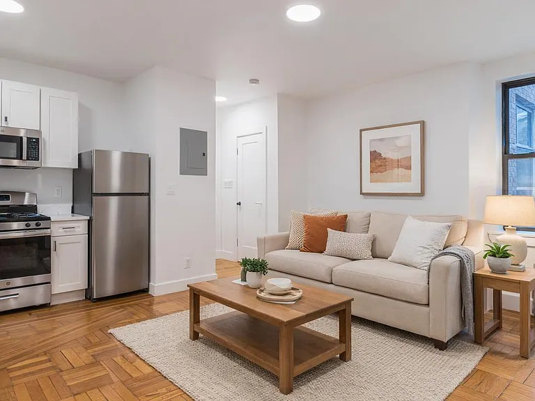 624 W 176th St #38 — Photo 4