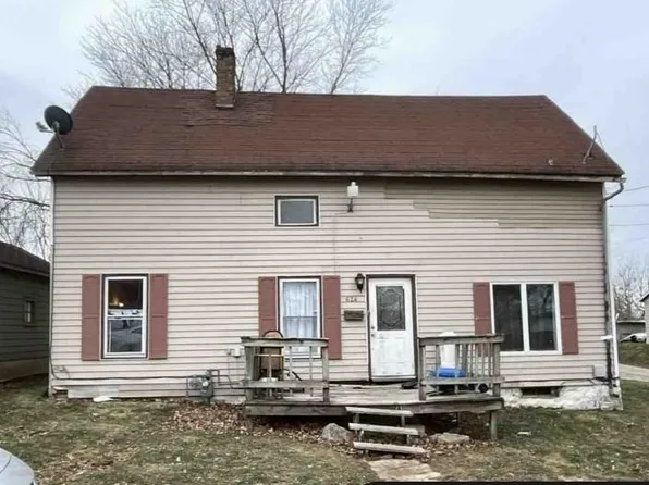 624 N Walnut Ave, Freeport, IL 61032