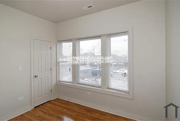 922 N Keeler Ave — Photo 5