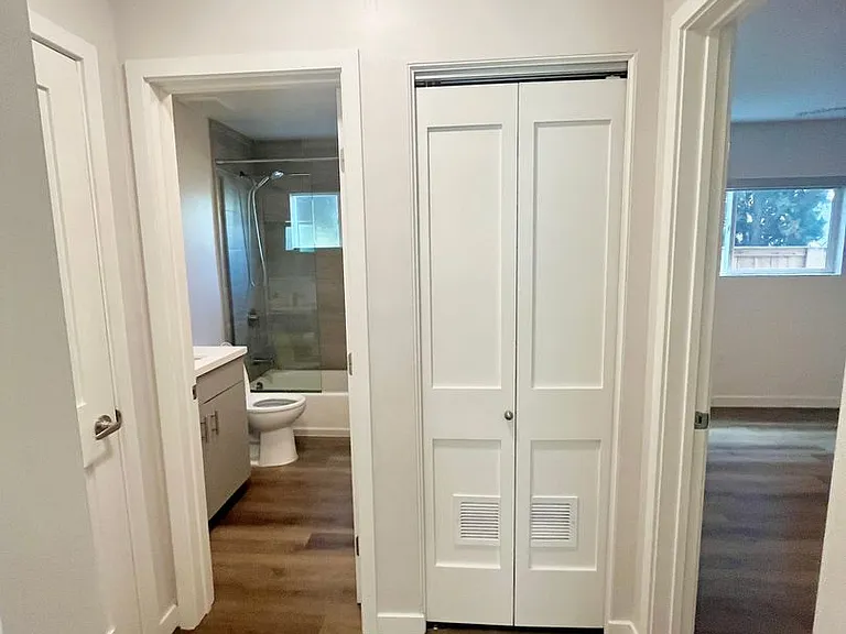 4135 Illinois St — Photo 10