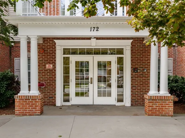 172 Haverhill St Unit 219, Andover, MA 01810