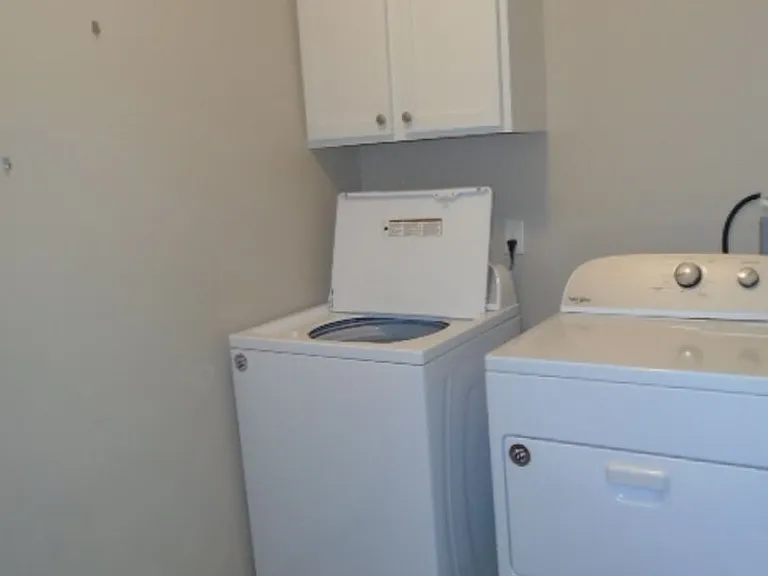1421 Paddington Cir — Photo 7