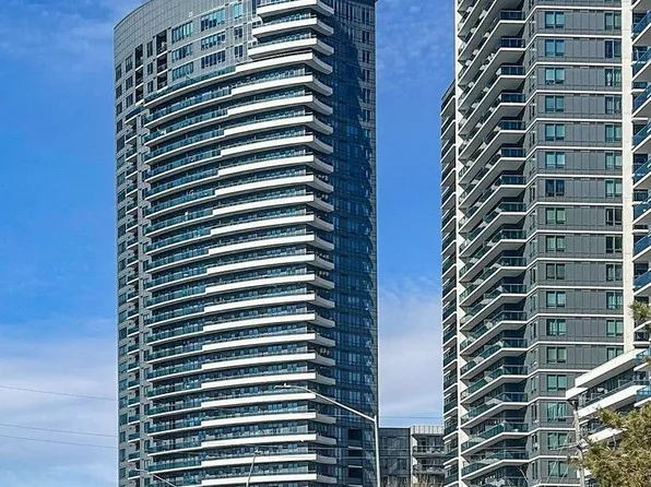 7161 Yonge St, Markham, ON