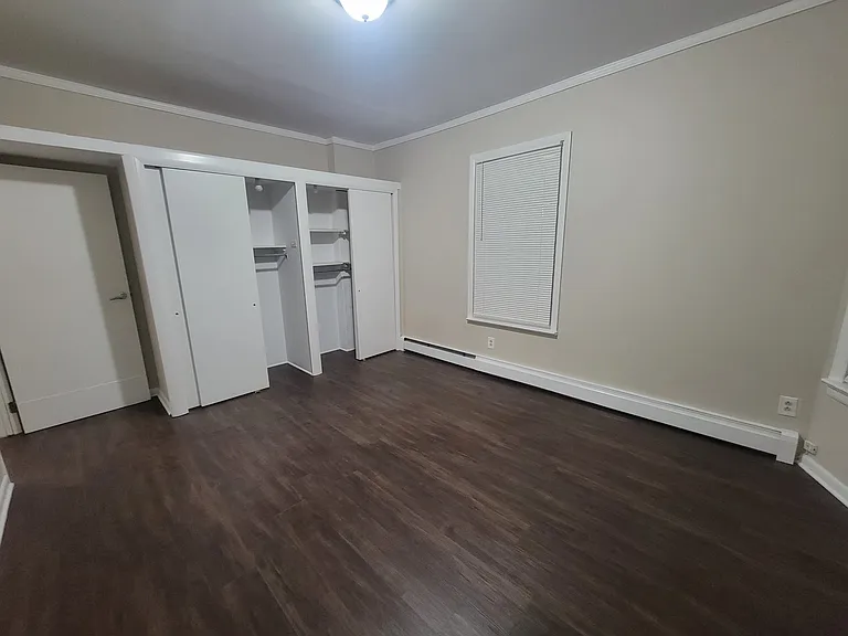 Master Bedroom pic #3