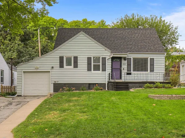 1322 S 51st St, Omaha, NE 68106