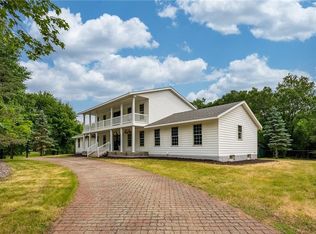 5135 Rivercrest Dr, Eau Claire, WI 54703