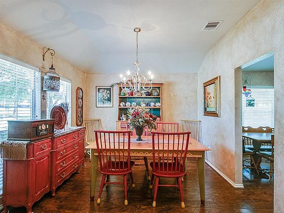 4th image of 1719 Magnolia Lk