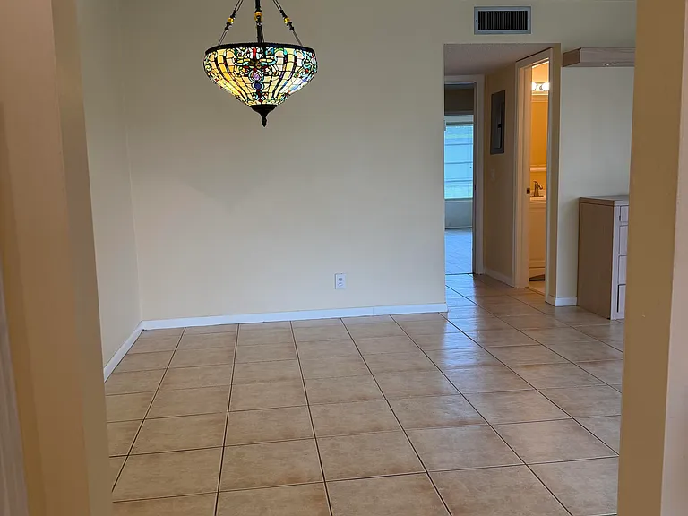 707 High Point Blvd N #C — Photo 6