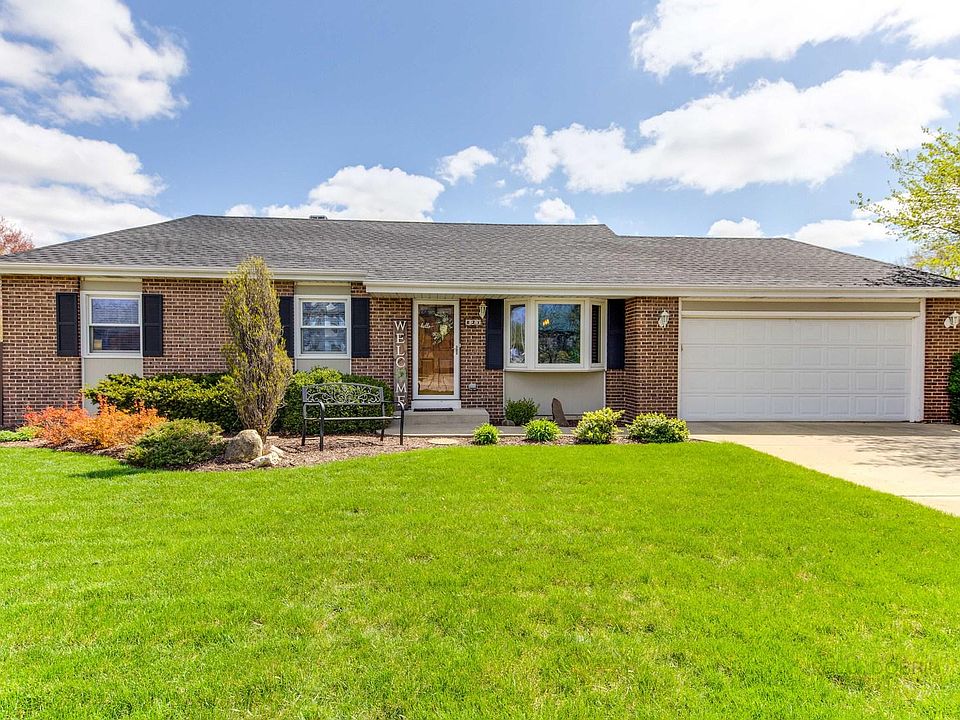 1st image of 821 Long Meadow Dr