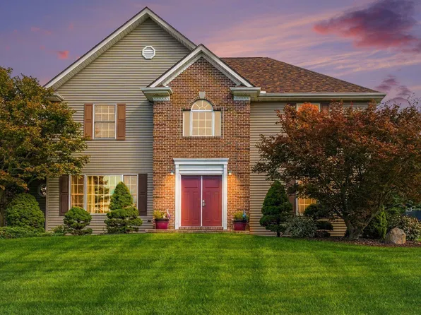 23770 Stonegate Cir, Elkhart, IN 46517
