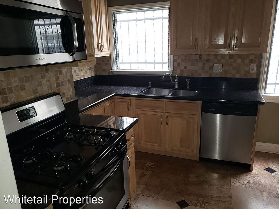 2nd image of 491 N Sierra Bonita Ave #421