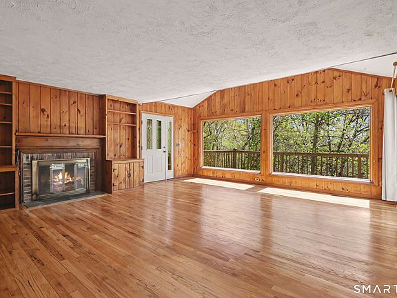 4th image of 120 Old Belden Hill Road