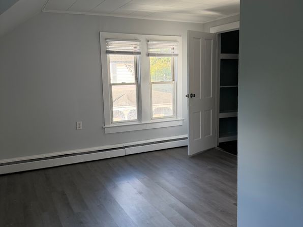 158 S Main St APT 3