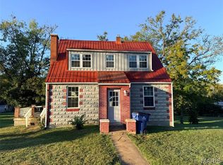 605 3rd St, Marble Hill, MO 63764