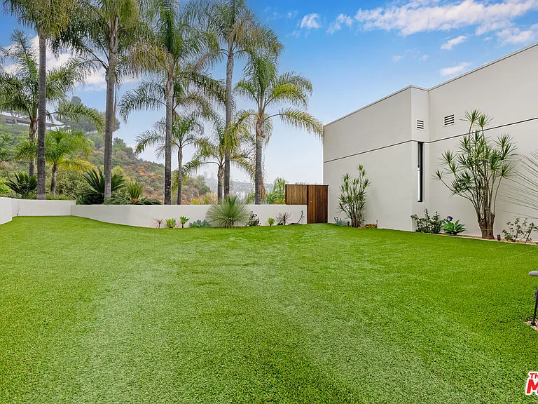 9405 W Sierra Mar Pl — Photo 62