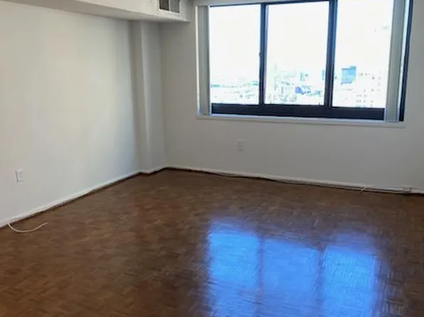 1420 Locust St APT 35J, Philadelphia, PA 19102