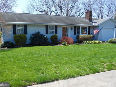 360 Lake View Dr, Manheim, PA, 17545