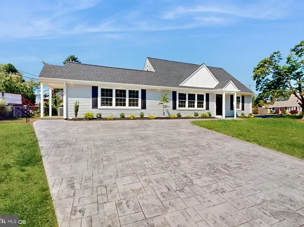 142 Lower Orchard Dr, Levittown, PA 19056