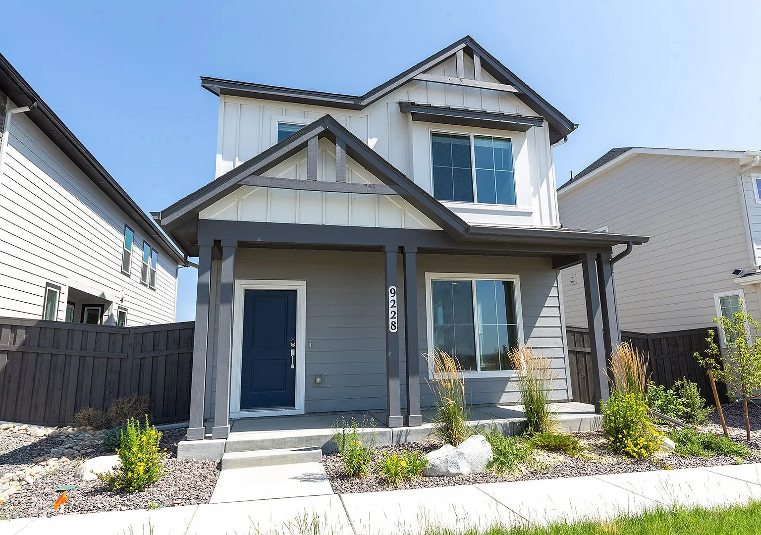 Percheron Community - Attached House for Rent — Photo 1
