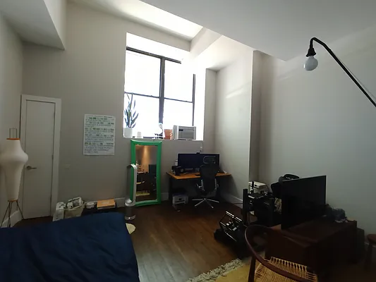 Rented by City Vista Inc | media 18