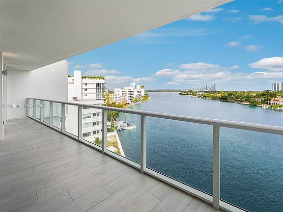 2nd image of 9821 E Bay Harbor Dr APT 804