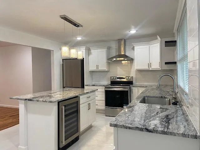 2044 Kingsford Dr — Photo 8