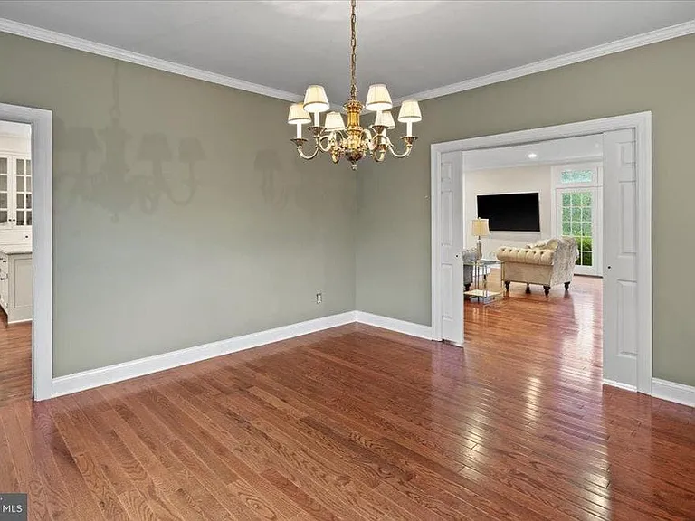 12 Windermere Way — Photo 19
