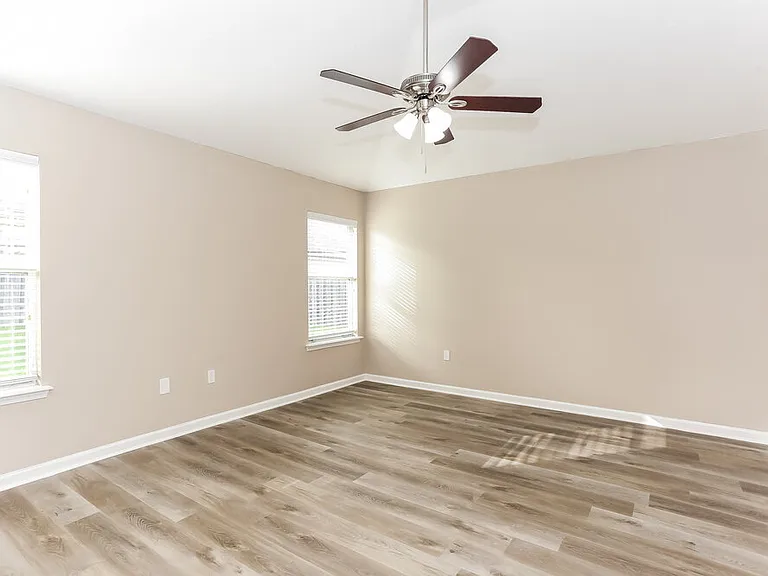 2836 Cross Creek Dr — Photo 13