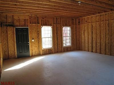 2nd image of 52 Carriage Ln