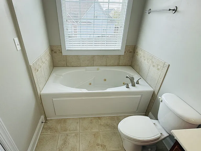 5802 Kessinger Ct — Photo 15