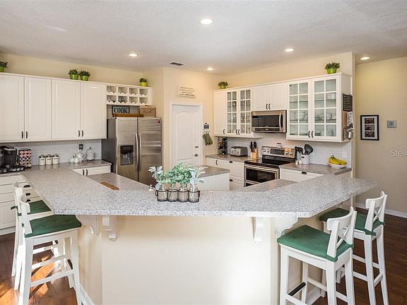 5th image of 3176 E Floral Way