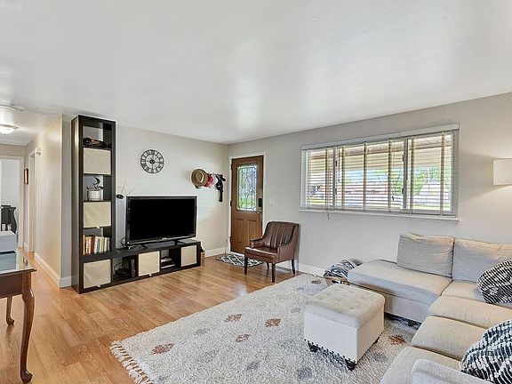 4th image of 12019 Summerville Dr