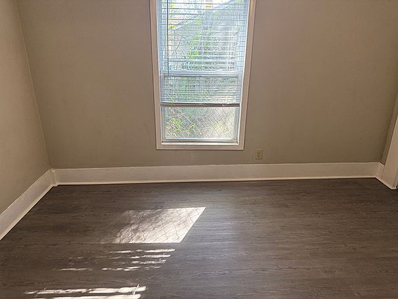 4th image of 330 N Sans Souci Ave #1/2