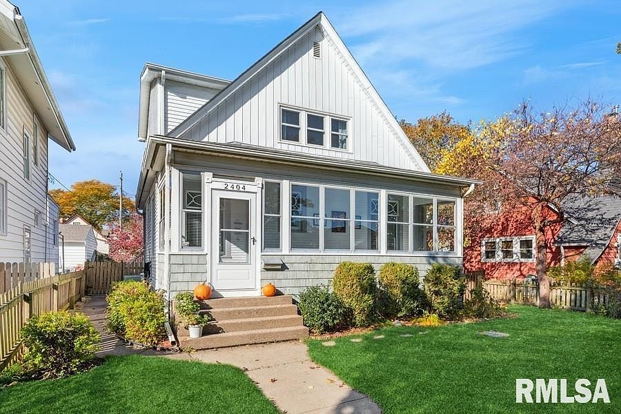 1st image of 2404 Carey Ave