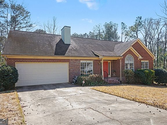 3rd image of 35 Summit Dr