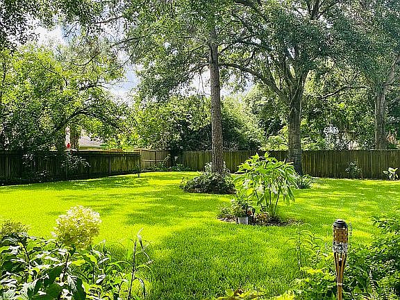 3rd image of 12202 Knights Hill Ct