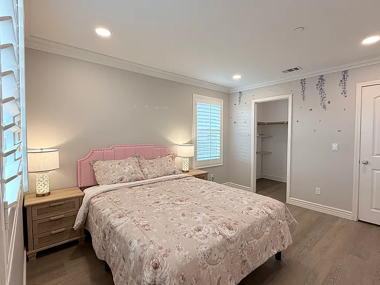 Cascade Dr — Photo 13