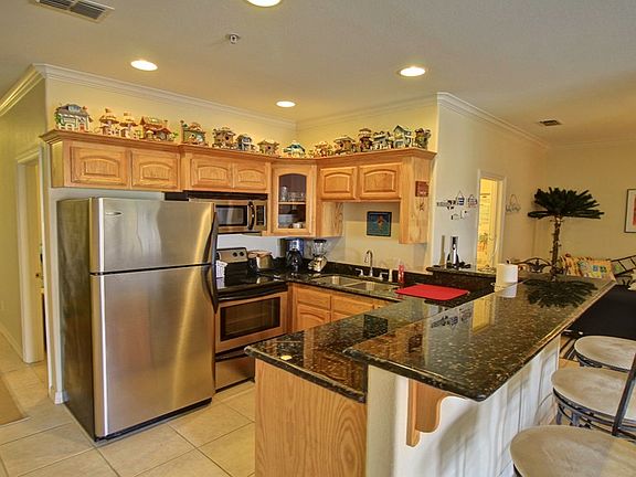 4th image of 129 E Cora Lee Dr #202