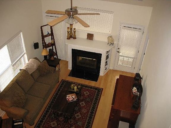 Living Room w/FP