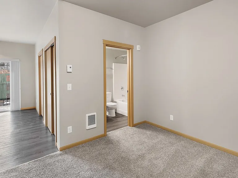 Tremezzo Apartments — Photo 13