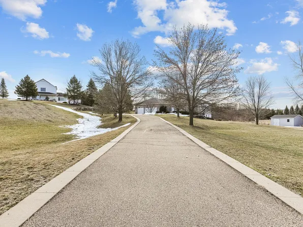 9458 Scott St, Rockford, MN 55373