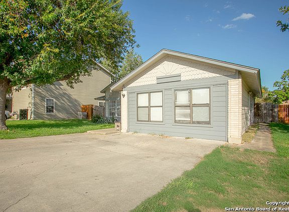 2nd image of 9822 Dugas Dr